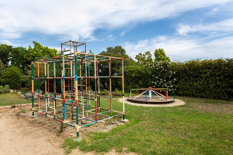 2 Bedroom Property for Sale in Loevenstein Western Cape